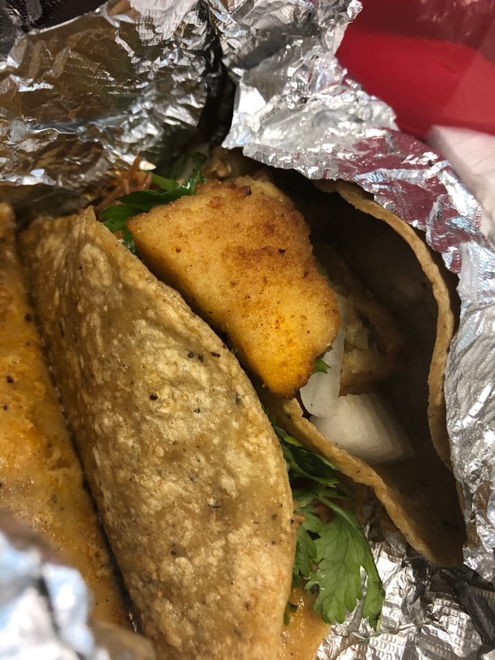 photo of VeganMunch Tacos Veganos shared by @cristinarmzgmz on  10 Feb 2020 - review