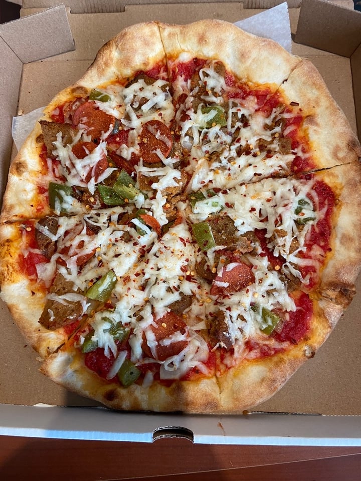 review photo of 3 Brothers Pizza Cafe The Works Pizza shared by @heygirl80 on 23 Jan 2020 - review