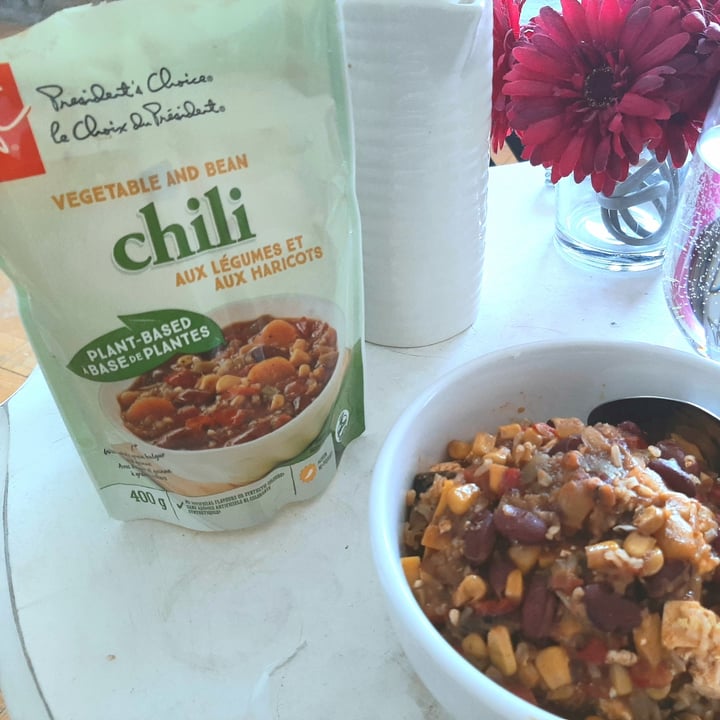 photo of President's Choice Vegetable and Bean Chili shared by @veegandeena on  14 Apr 2021 - review