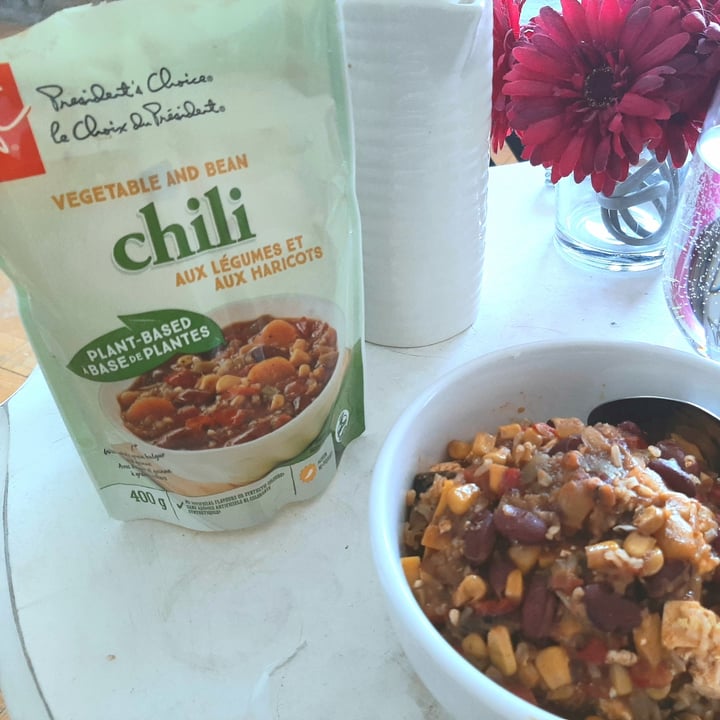 review photo of President's Choice Vegetable and Bean Chili shared by @veegandeena on 14 Apr 2021 - review