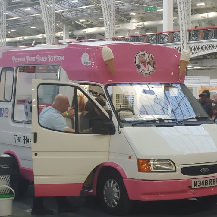 photo of The Happy Cow Icecream Van Soft Serve Whippy Ice Cream shared by @maiagaia on  15 Nov 2022 - review