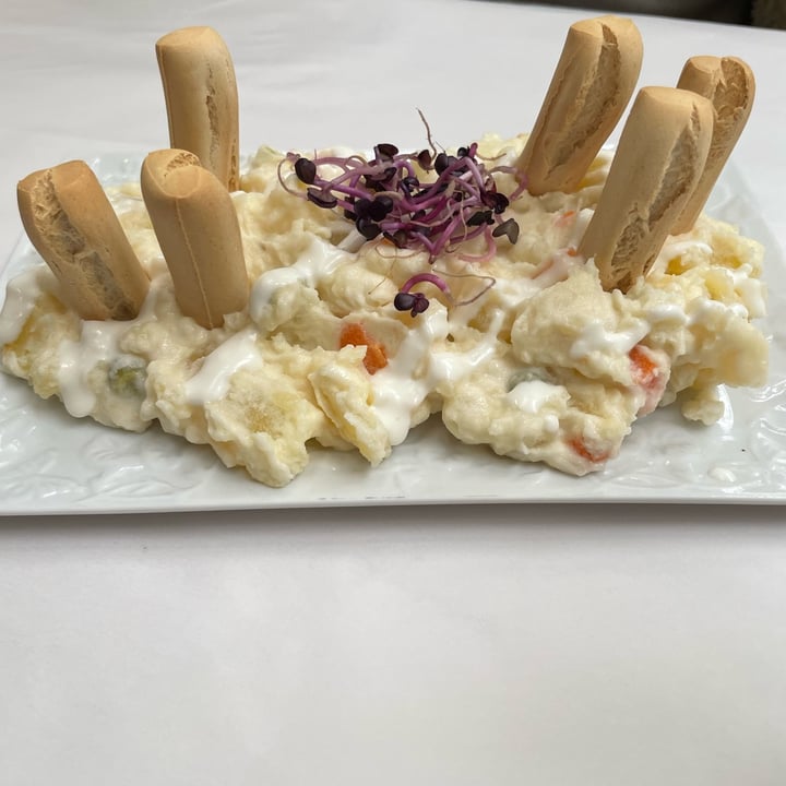 photo of Veganitessen Ensaladilla shared by @branquinhana on  18 Mar 2022 - review