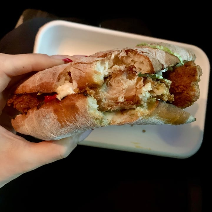 photo of Stefano's Sandwiches Vegan Fried Chicken Sandwich shared by @thealexrae on  13 Mar 2021 - review