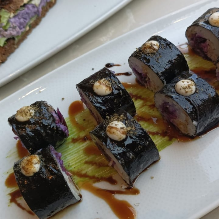 review photo of Linfa Milano - Eat Different Jackfruit Crab Sushi shared by @shelises on 19 Mar 2022 - review