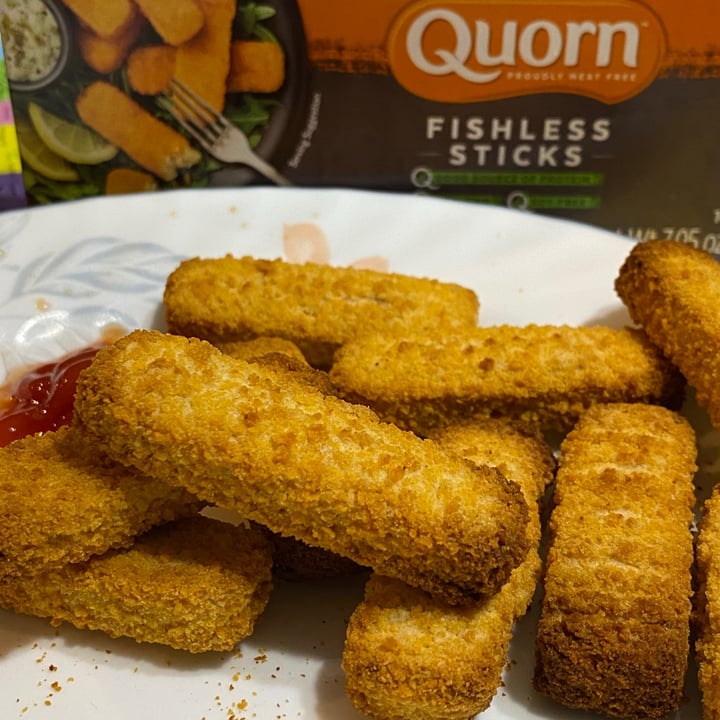 review photo of Quorn 2 Battered Fish Free Fillets shared by @sivagini on 19 Oct 2020 - review