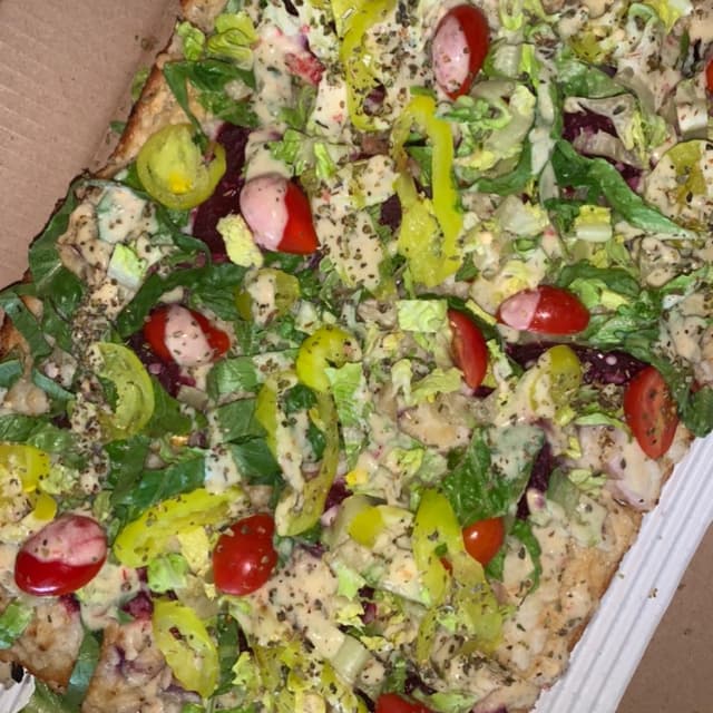 菜肴“Greek Pizza”的照片