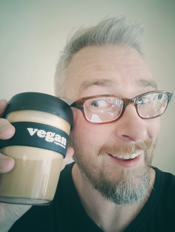 photo of Vegan Easy Vegan Easy reusable coffee cup shared by @crowtower on  22 Aug 2019 - review