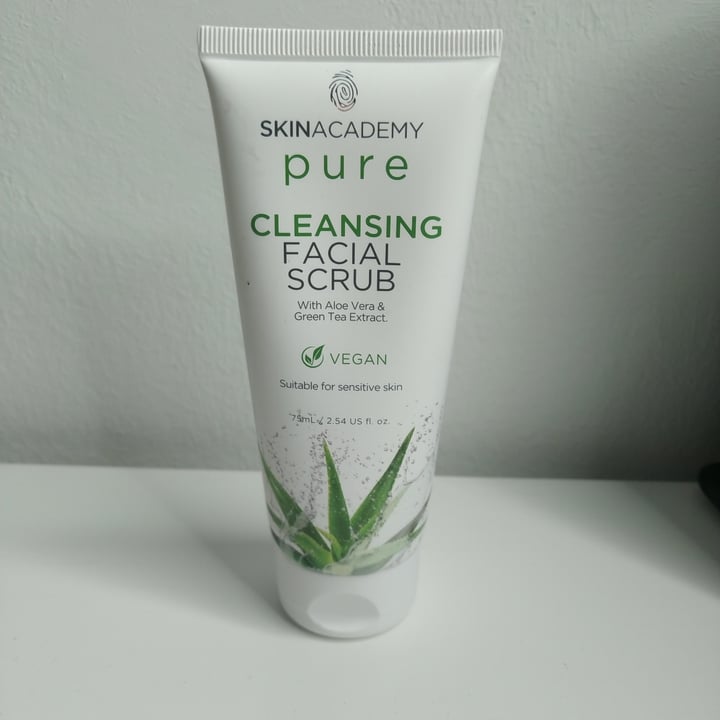 review photo of Skin Academy Pure cleansing facial scrub shared by @federock on 28 Apr 2021 - review