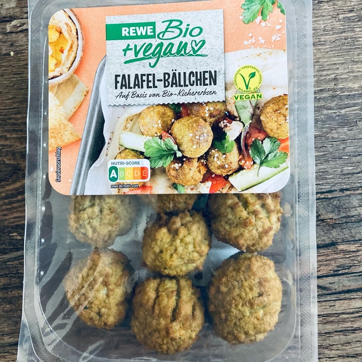 photo of Rewe Bio Falafel Bällchen shared by @emmnms on  06 Oct 2022 - review