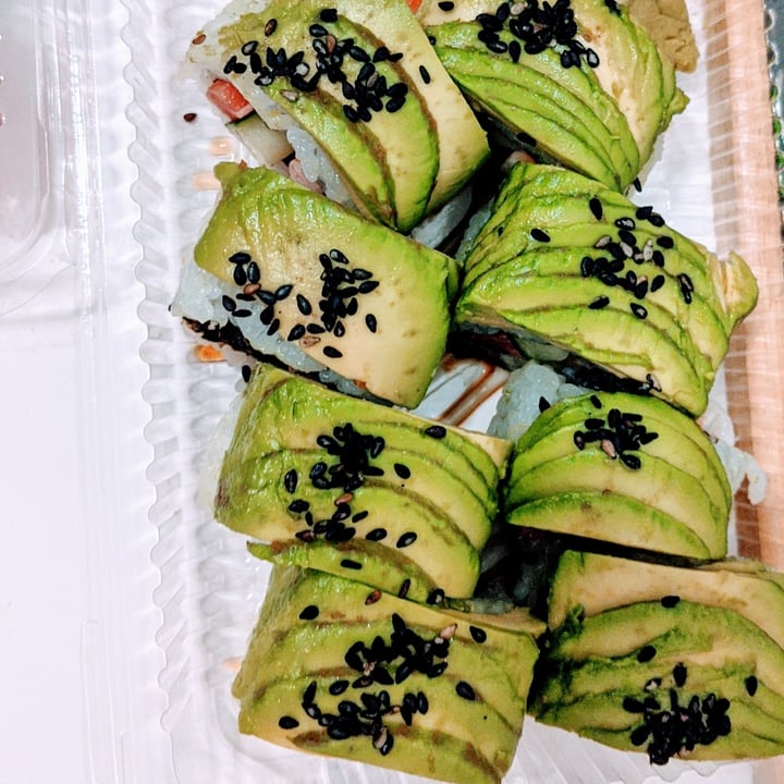 photo of Herbivore Avocado Roll Maki shared by @paloma on  21 May 2020 - review