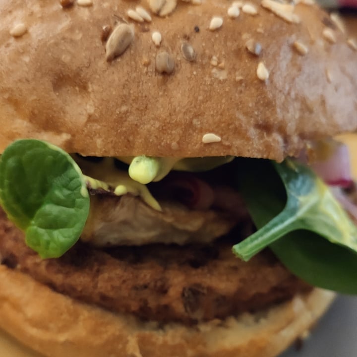 photo of BiFOR Beer Forlì Vegan burger shared by @saribricka on  09 Apr 2022 - review