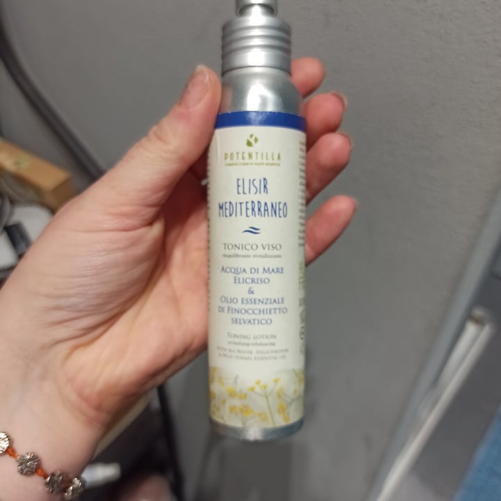 photo of Potentilla Elisir mediterraneo shared by @annachiara1995 on  30 Nov 2021 - review