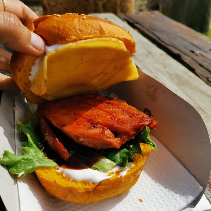 photo of Vegan Butcherie Vegan Chicken Burger shared by @lunascorner on  13 Sep 2021 - review