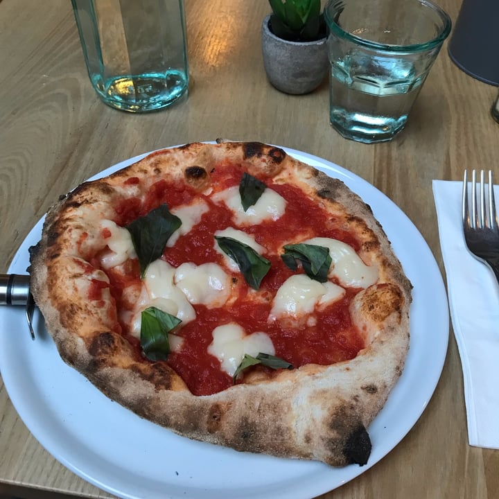 photo of Purezza - Vegan Pizza Camden The Margherita One shared by @arenavegan on  20 Dec 2022 - review