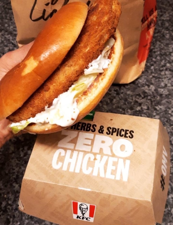photo of KFC vegan chicken burger shared by @katiesulll on  03 Jan 2020 - review