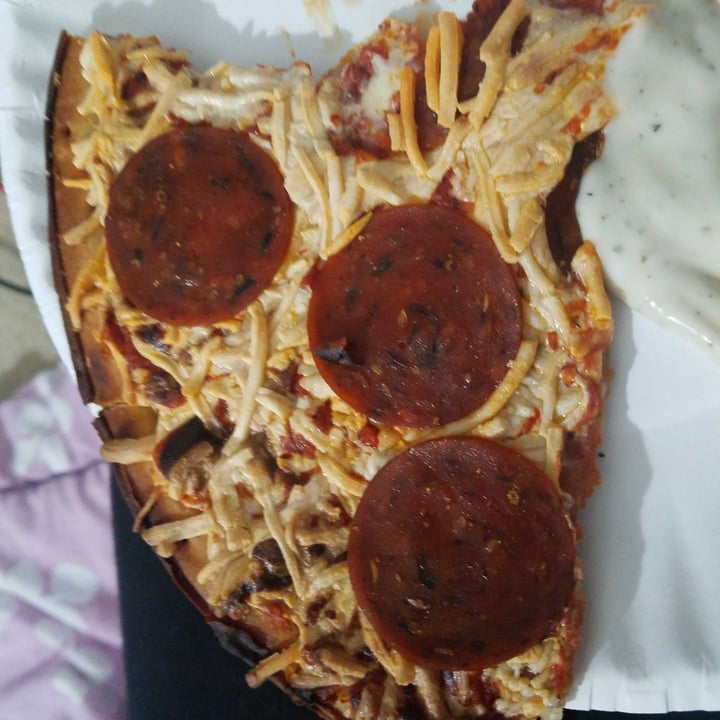 photo of Daiya Meatless Meat Lover’s Pizza shared by @jademai2002 on  13 Sep 2019 - review
