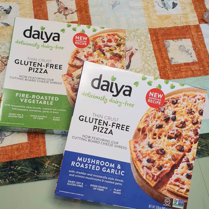 photo of Daiya Fire-Roasted Vegetable Pizza shared by @anistavrou on  14 Sep 2021 - review