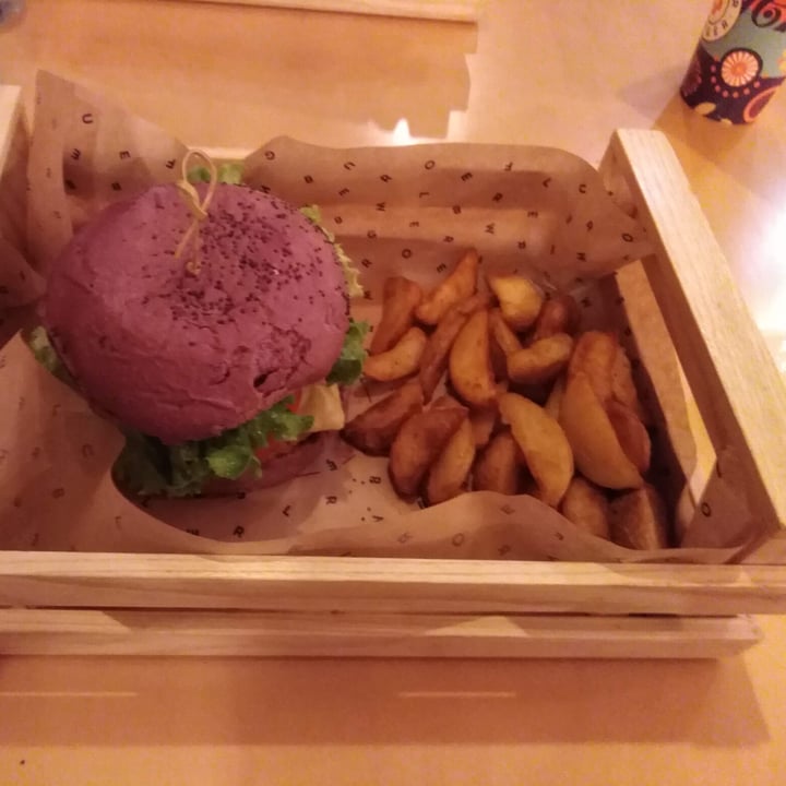 photo of Flower Burger Cheesy Cecio shared by @clairepistacio on  21 Jul 2020 - review