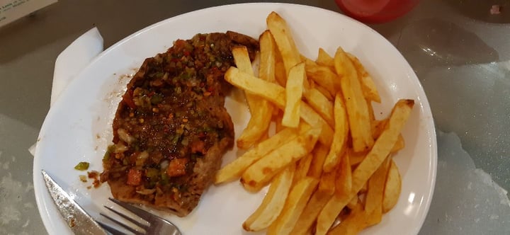 photo of Loving Hut Vacío de carne shared by @borisgoldzamd on  16 Jan 2020 - review