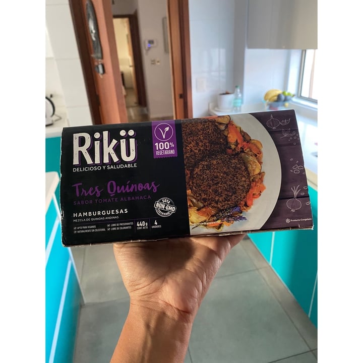 review photo of Rikü Hamburguesas Tres Quinoas shared by @alechugavegan on 17 Mar 2020 - review