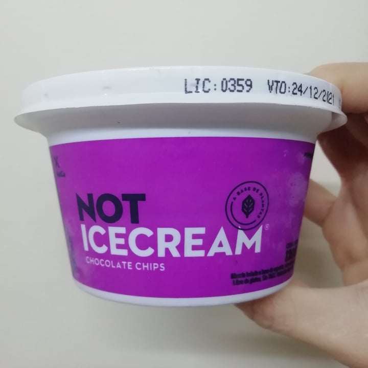 photo of NotCo Not Icecream Chocolate Chips Mini shared by @nanaesquivel on  01 Sep 2021 - review