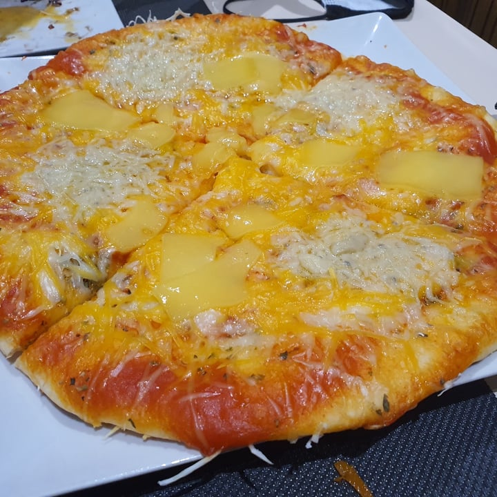 photo of Bambú Pizza Cuatro Quesos shared by @fumateelviento on  27 Jun 2021 - review