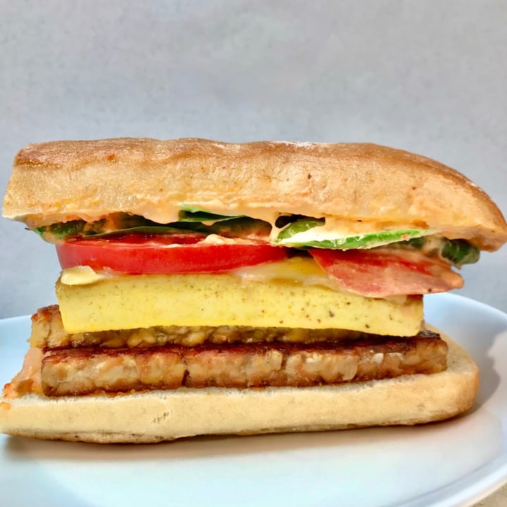 photo of DC Vegetarian No. 3 Bacon, Egg, and Cheese Breakfast Sandwich shared by @pdxveg on  24 Mar 2021 - review