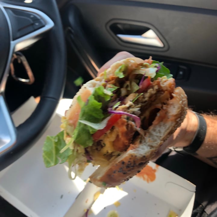 photo of Lekker Vegan Kyalami On Main Crispy chickn burger shared by @leeanneg on  11 Sep 2021 - review