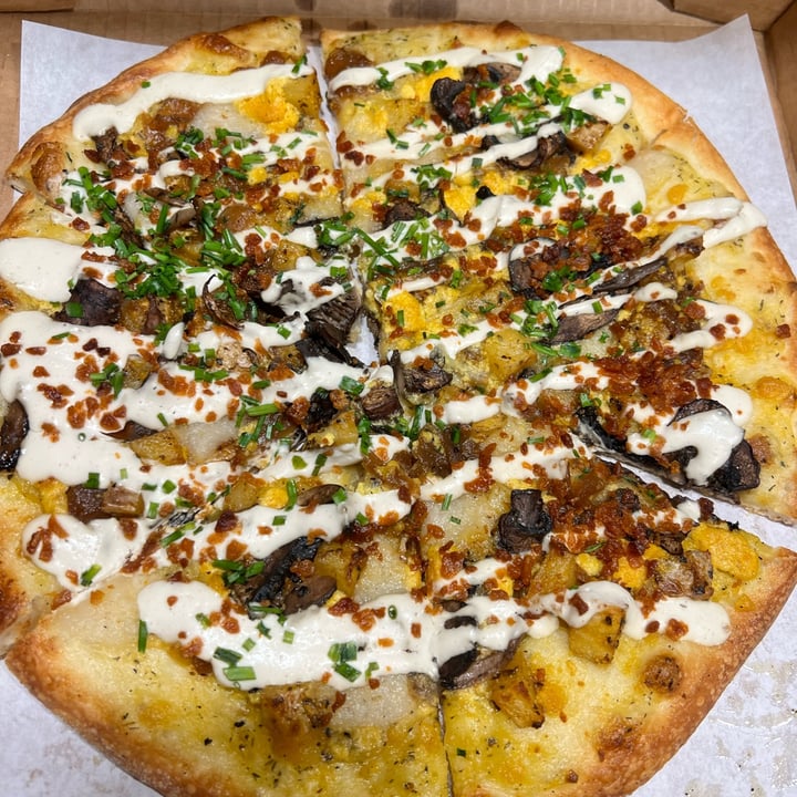 photo of Virtuous Pie Pie -Rogi Pizza shared by @veganmika on  08 Jan 2022 - review