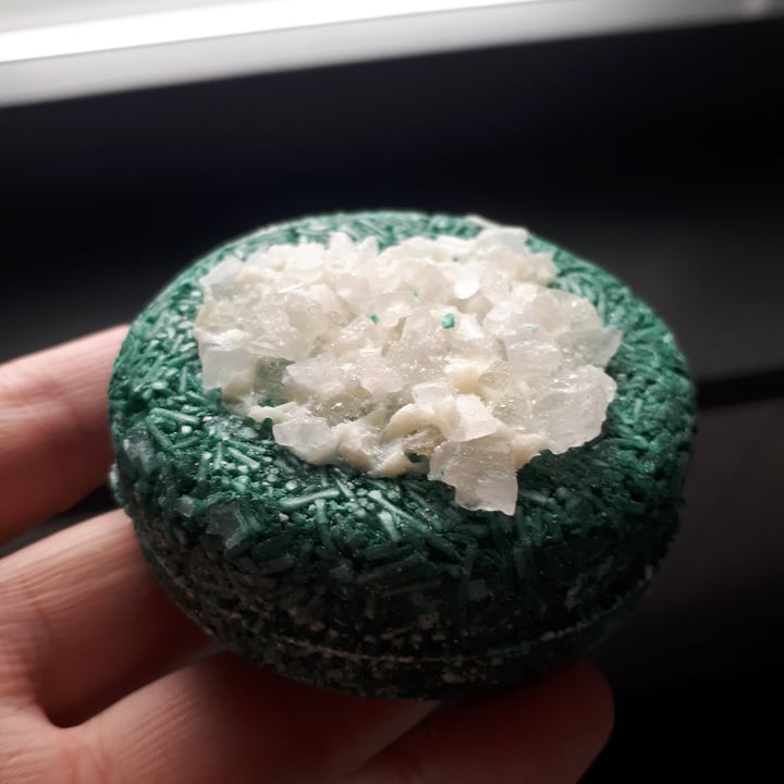 photo of LUSH Fresh Handmade Cosmetics Flyway Hair shared by @ariargentea on  22 Apr 2021 - review