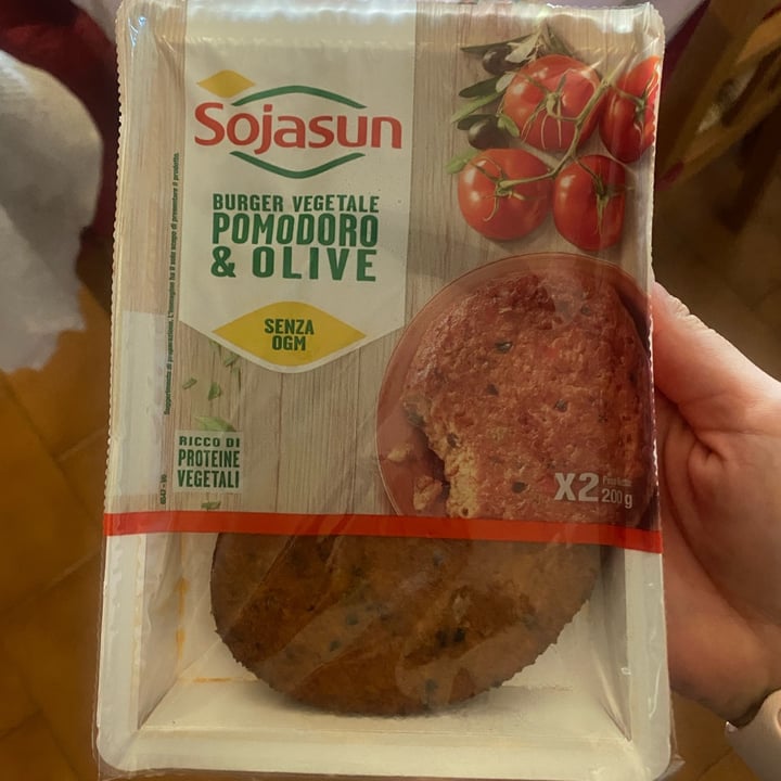 review photo of Sojasun Burger Pomodoro & Olive shared by @cla98 on 17 Sep 2022 - review