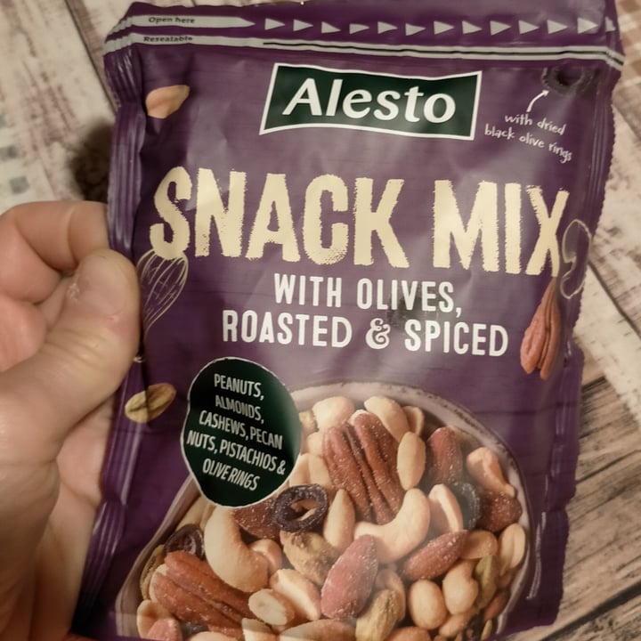 photo of Alesto Snack mix with olives, roasted and spiced shared by @michelalessandra on  19 Dec 2022 - review