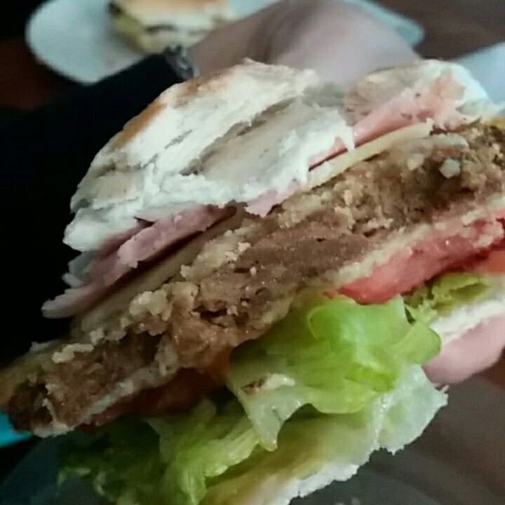 photo of Veganesh Sandwich Completo Milanesa De Seitán shared by @antorm on  03 Oct 2020 - review