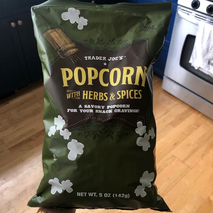 photo of Trader Joe's Popcorn with herbs and spices shared by @sheppsk on  01 Jul 2021 - review