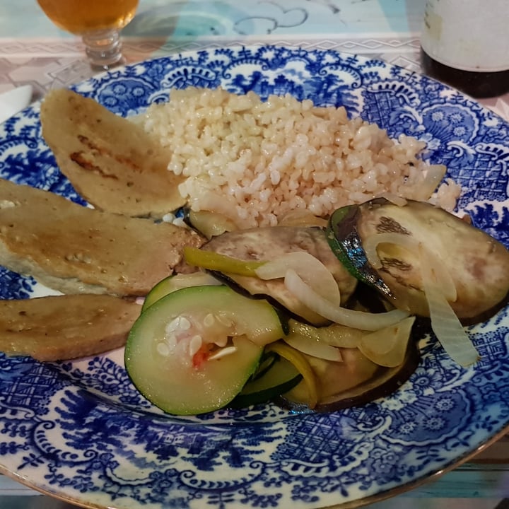 review photo of Vegans N' Roses Combinado De Seitan shared by @tekilababy on 30 Aug 2020 - review