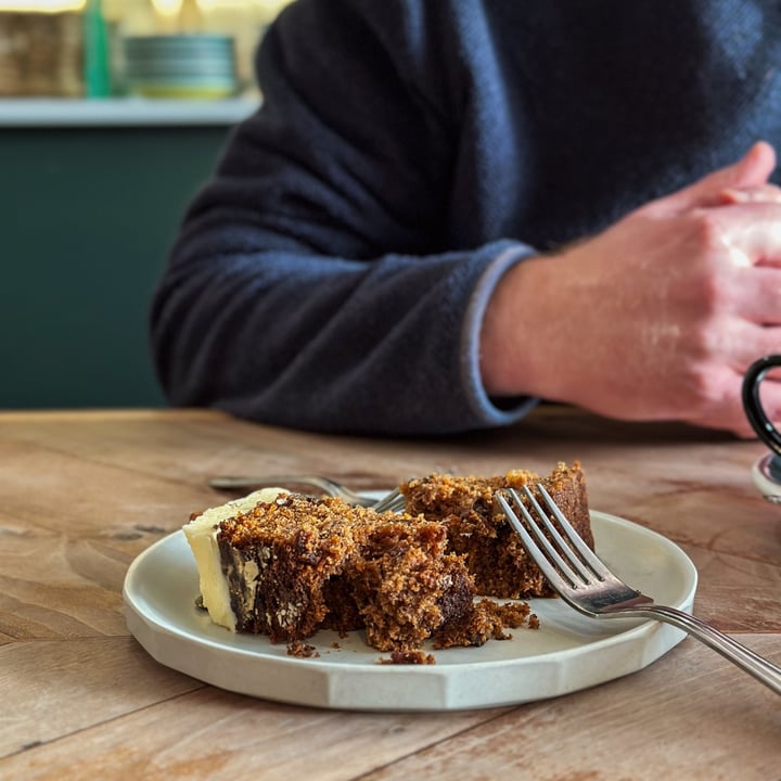 review photo of Cowan and Sons Carrot Cake shared by @fionareid on 13 Nov 2022 - review