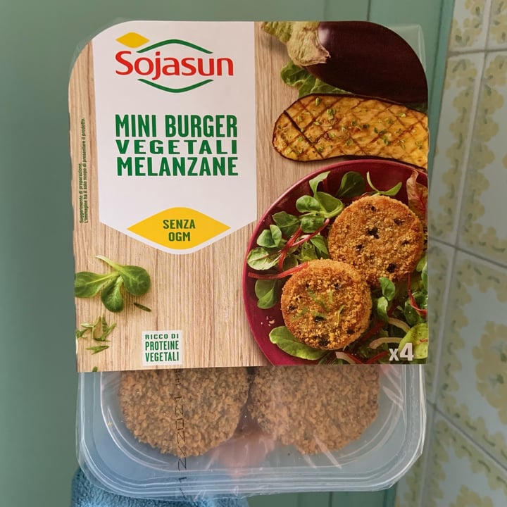 photo of Sojasun Mini burger vegetali melanzane shared by @josettep on  17 Dec 2021 - review