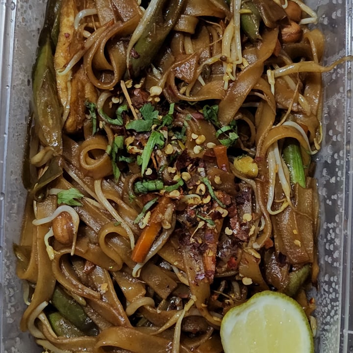 photo of Mai3 Homemade Vegan Vegetarian Pad Thai shared by @teamaldous on  01 Nov 2022 - review