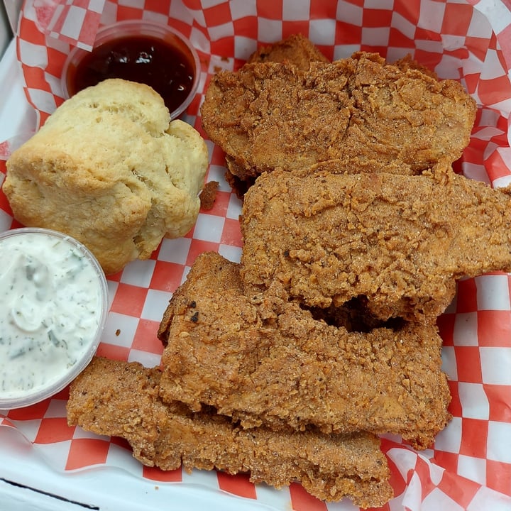 photo of Bring Me Some Chickee Tendies shared by @leahbelanger on  31 May 2021 - review