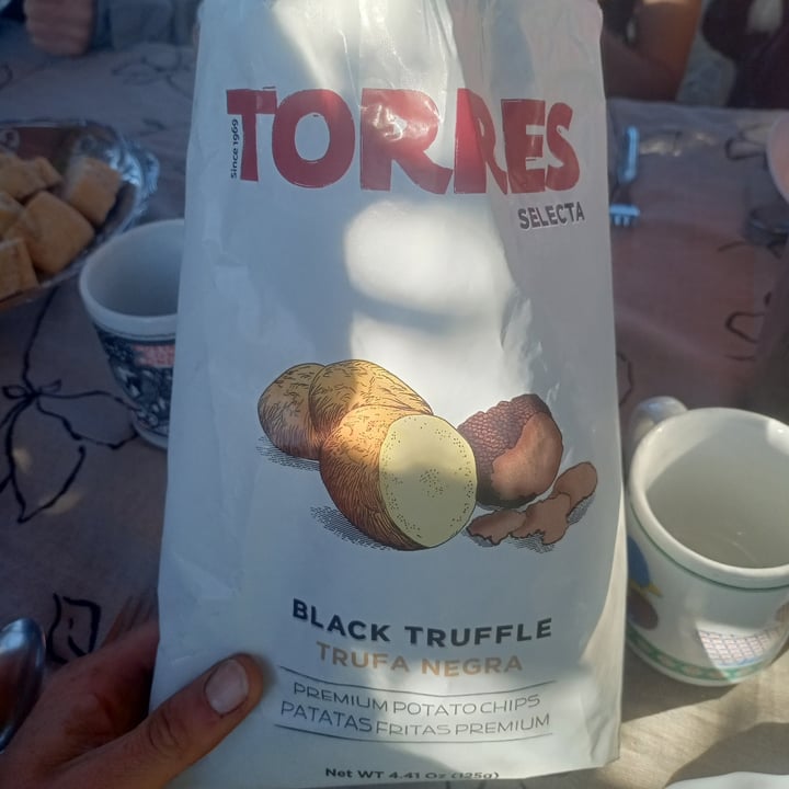 photo of Torres Selecta Black truffle premium potato chips shared by @ratita-libre on  05 Nov 2022 - review