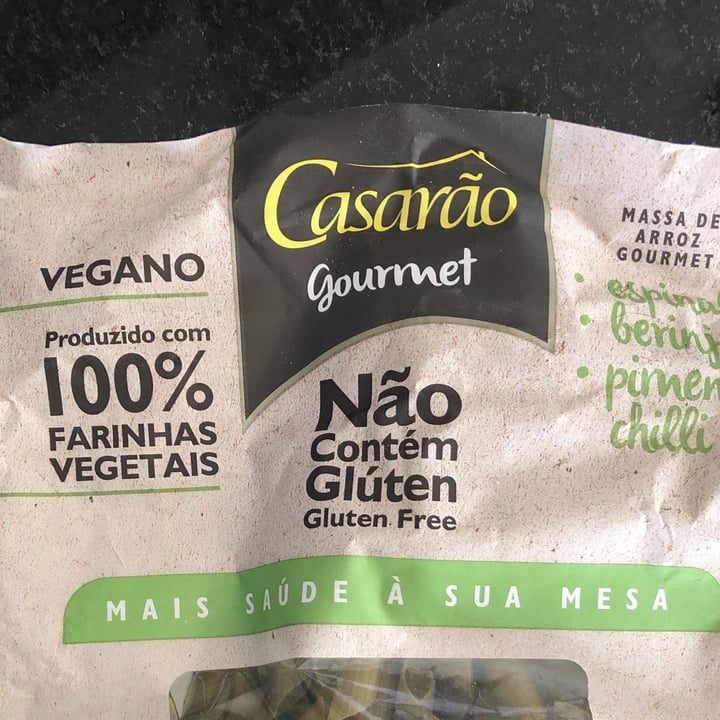 photo of Casarão Gourmet Massa Fusilli de espinafre, berinjela e pimenta chilli shared by @ritasurrage on  28 Aug 2022 - review