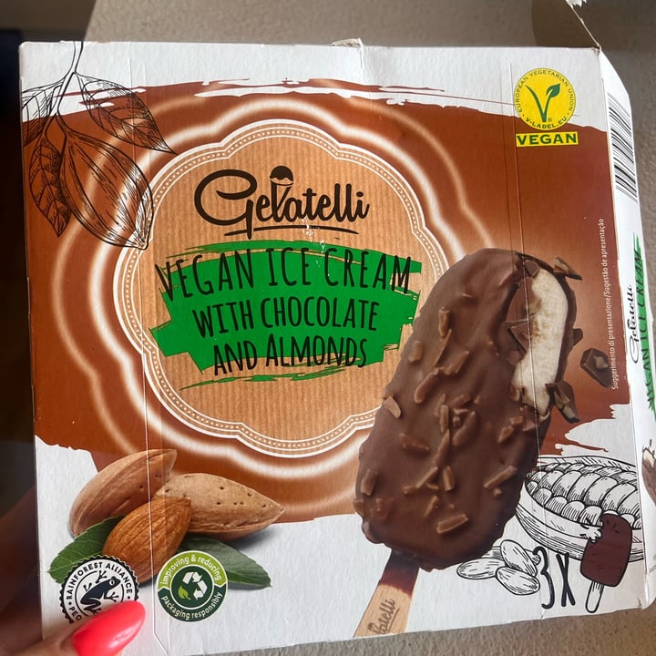 photo of Gelatelli Gelado Vegan Com Chocolate E Amêndoas shared by @rebeljana on  13 Aug 2022 - review