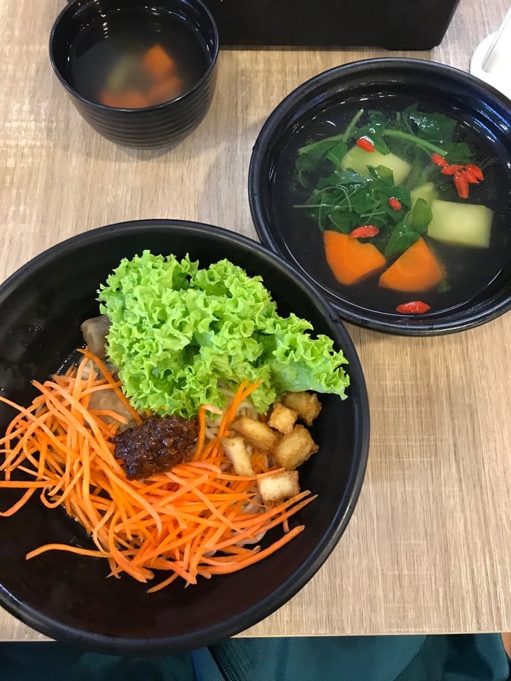 review photo of GreenDot - NEX Shittake Mushroom Sauce Noodles shared by @powzha on 06 Mar 2020 - review