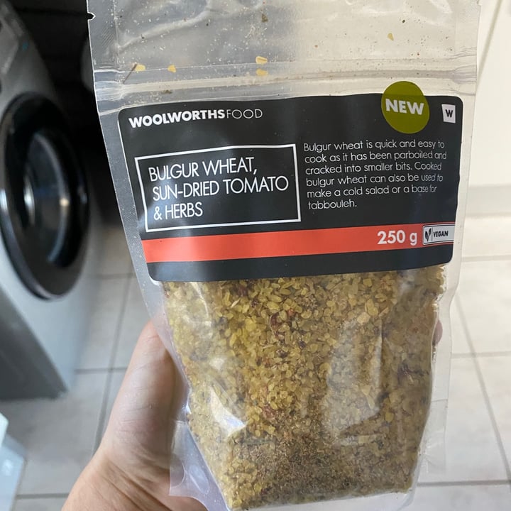photo of Woolworths Food Bulgur Wheat, Sundried Tomatoes and Herbs shared by @sehbear on  07 Jul 2021 - review