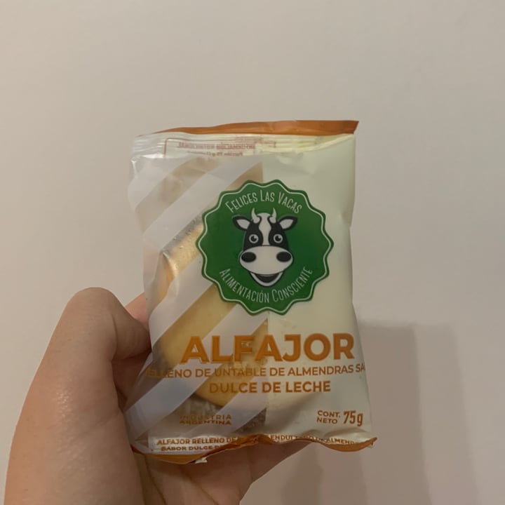 photo of Felices Las Vacas Alfajor Maicena shared by @danisufo on  14 Apr 2021 - review