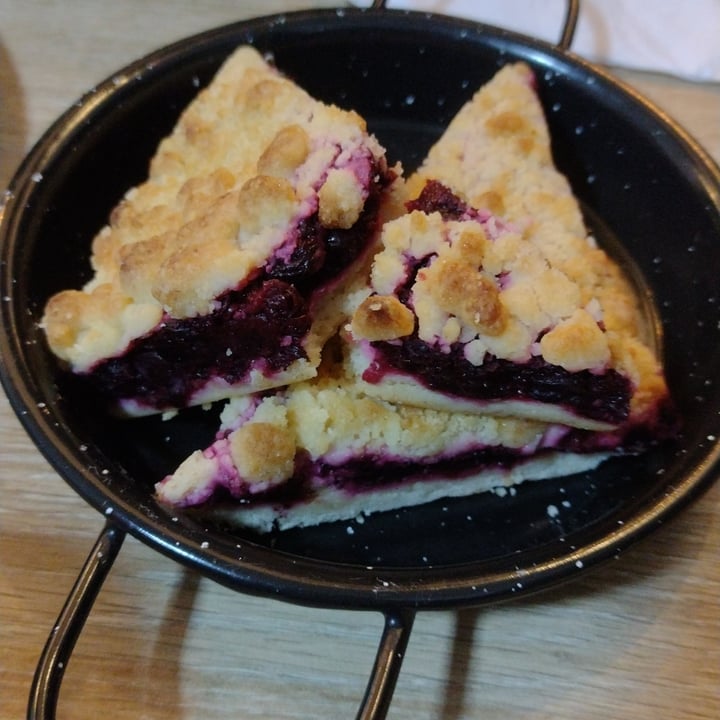 photo of Mönt take away Crumble De Frutos Rojos shared by @tefi on  02 May 2022 - review