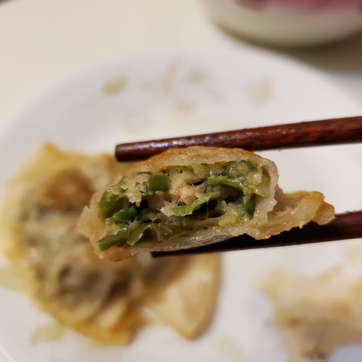 photo of OmniFoods OmniEat: Green Bean Gyoza shared by @moosewong on  29 Jul 2021 - review