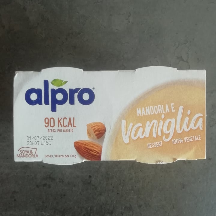 review photo of Alpro 2 X Almond and Vanilla shared by @ale94toma on 18 Jul 2022 - review
