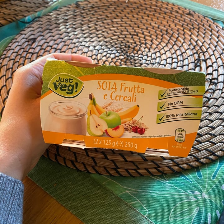 photo of Just Veg! (ALDI Italy) Yogurt soia frutta e cereali shared by @alessiacarrara on  29 Oct 2021 - review