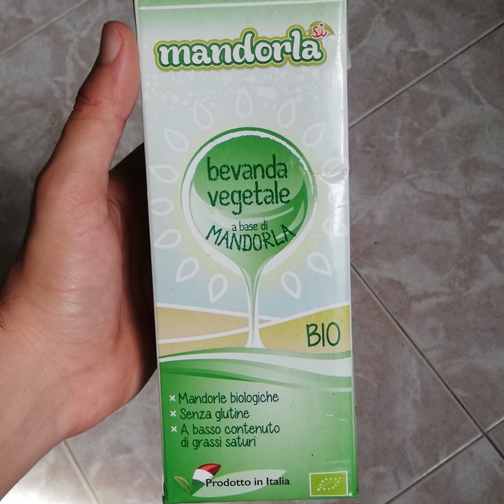 photo of Mandorla si Latte di mandorla shared by @sten11 on  22 May 2022 - review